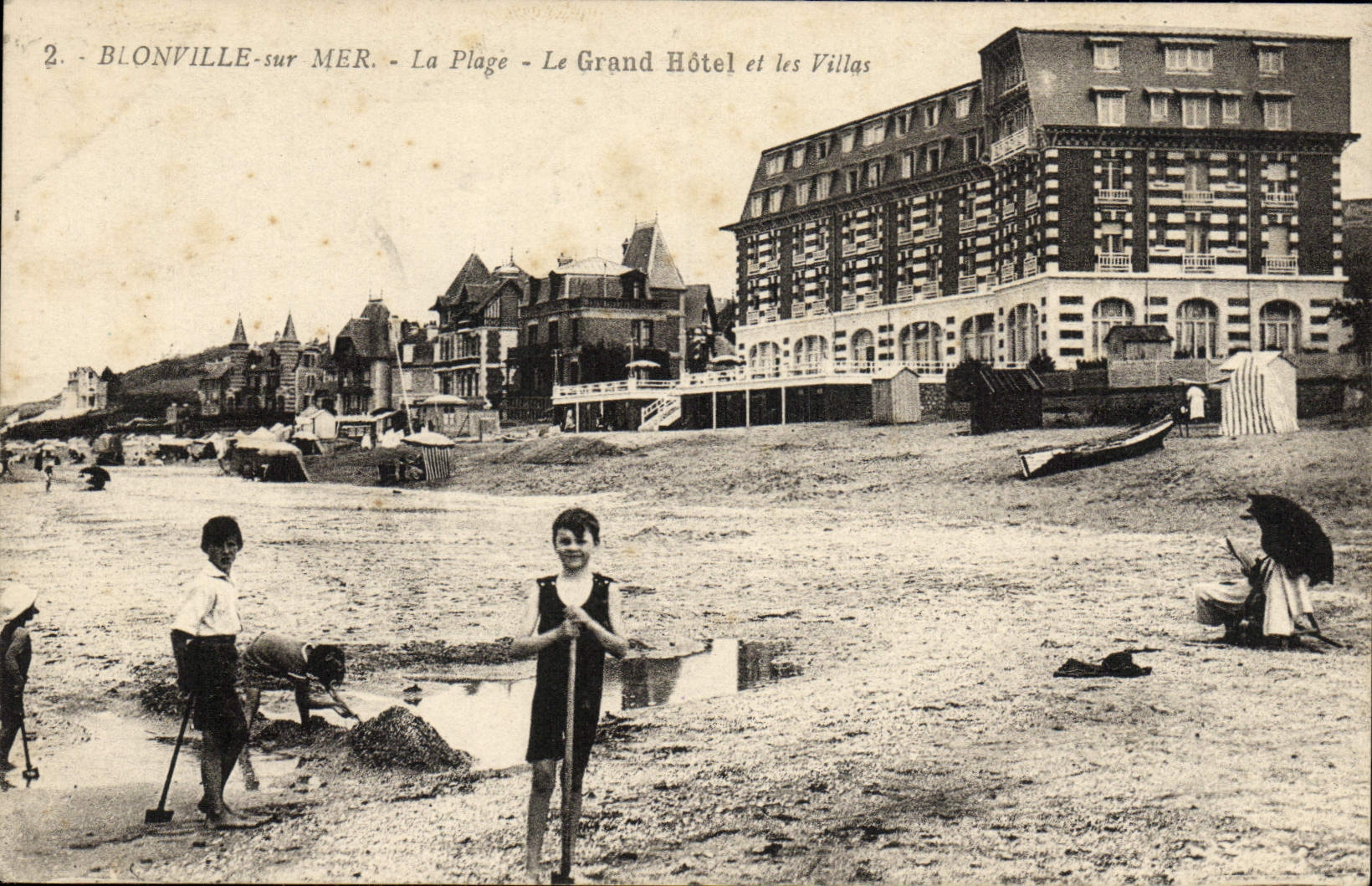 CPA Blonville Sur Mer La Plage Le Grand Hotel