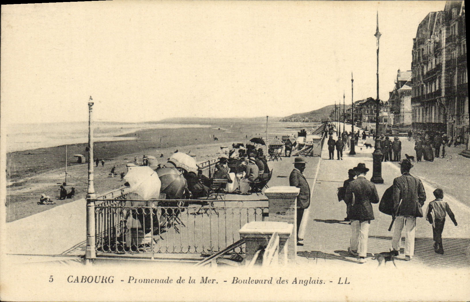 VINTAGE POSTCARD Cabourg the Walk of the Sea Boulevard of the English