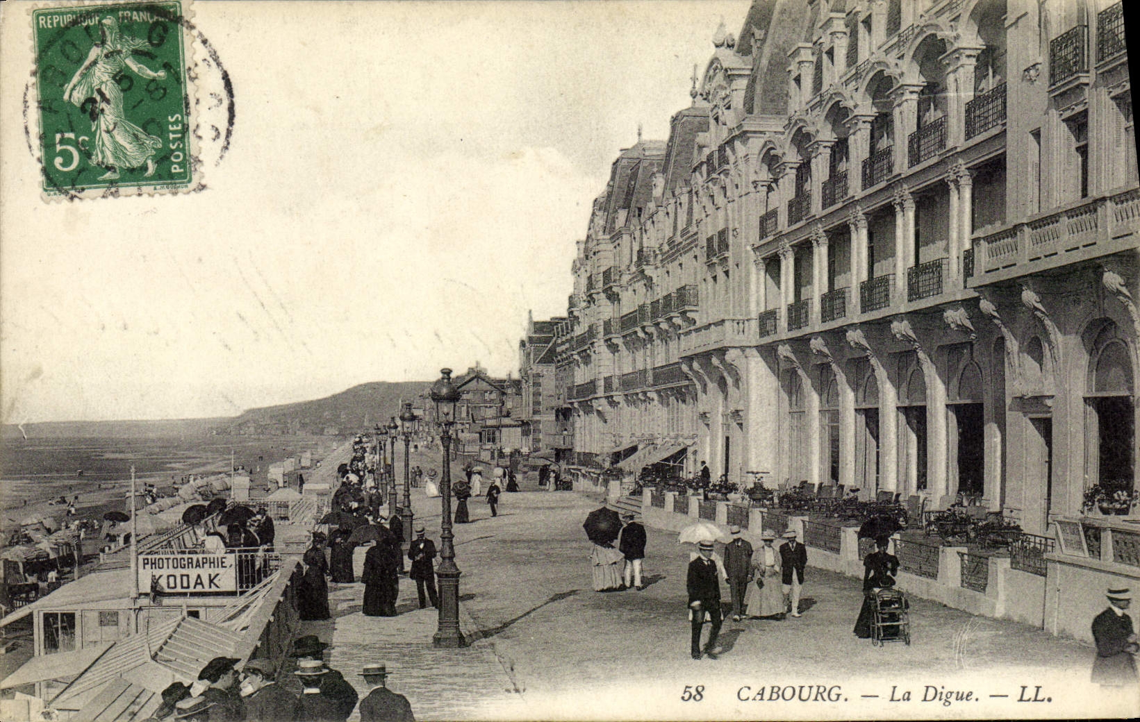 VINTAGE POSTCARD Cabourg the Dam