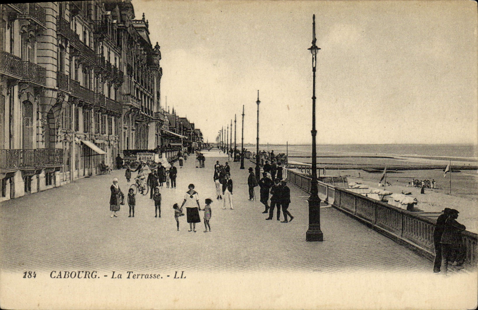 VINTAGE POSTCARD Cabourg the Terrace