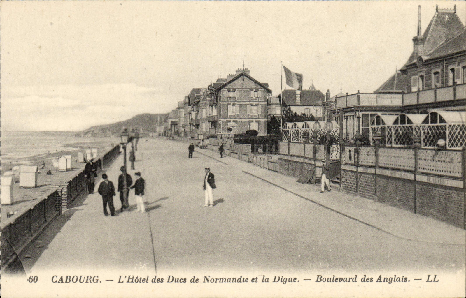 POSTAL Cabourg de la VENDIMIA el hotel de los normandos y del bulevar de la presa del inglés