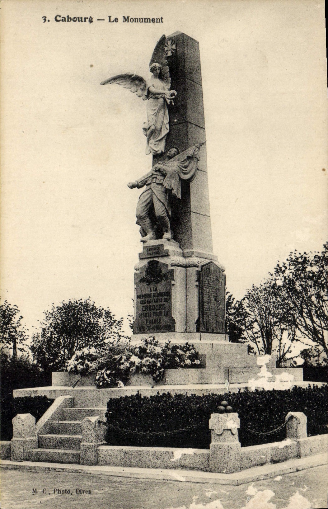 POSTAL Cabourg de la VENDIMIA el monumento