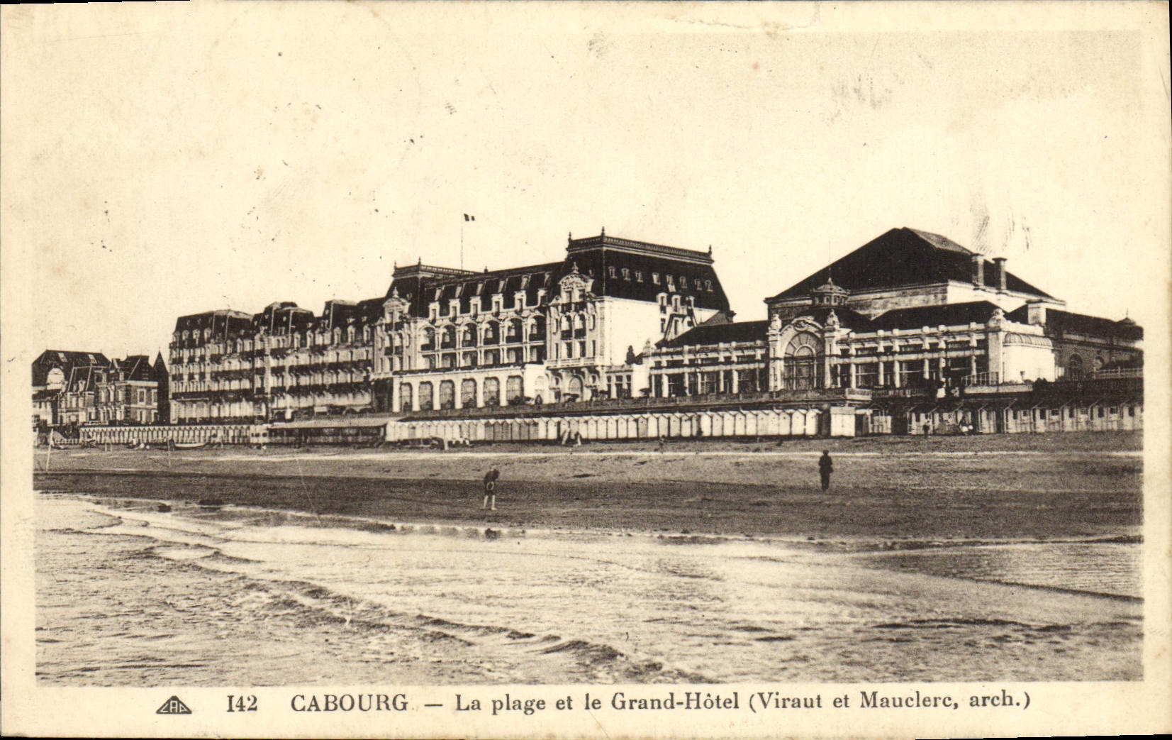 CPA Cabourg La Plage et le grand hotel