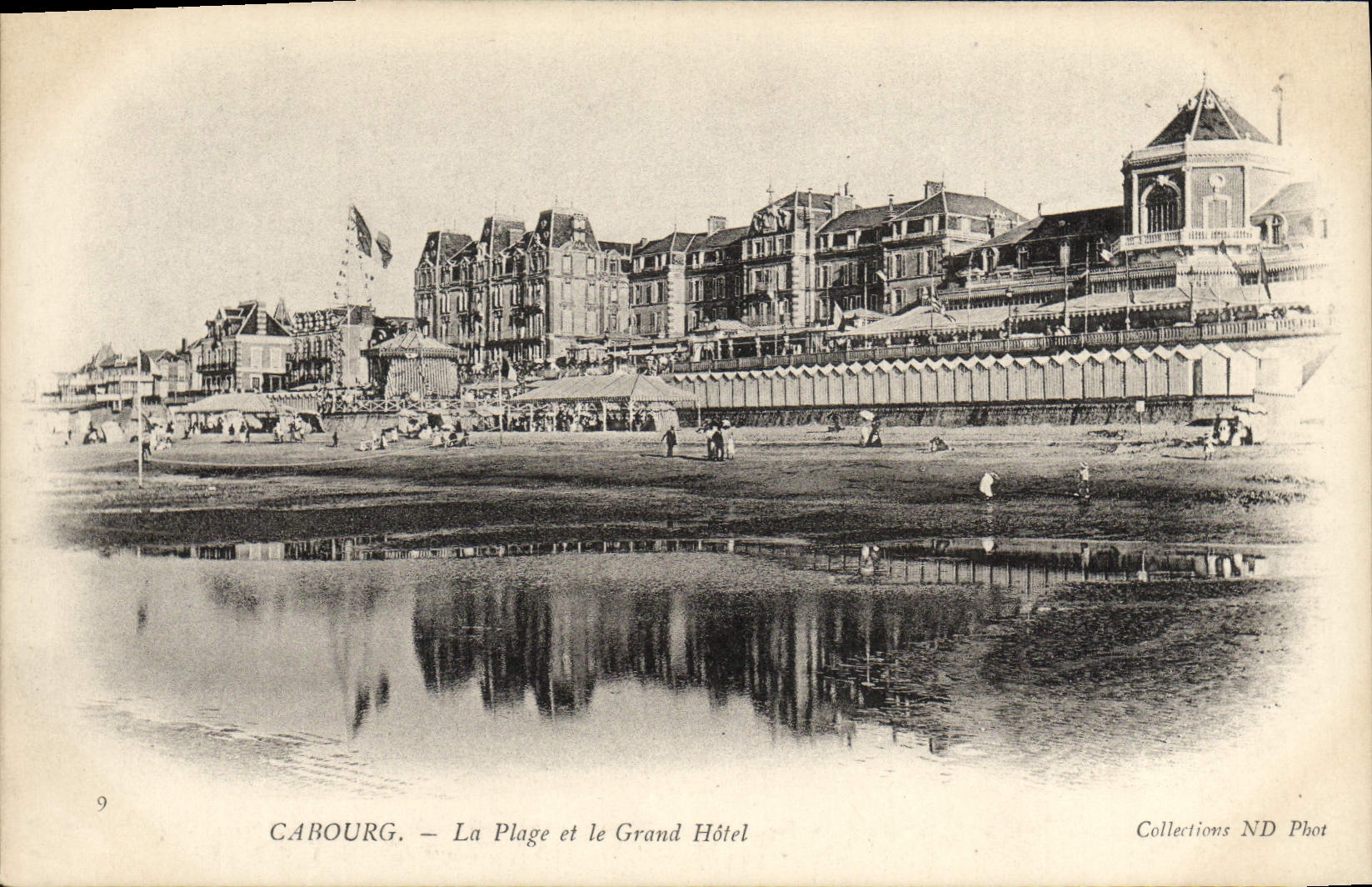 CPA Cabourg La Plage et le grand hotel