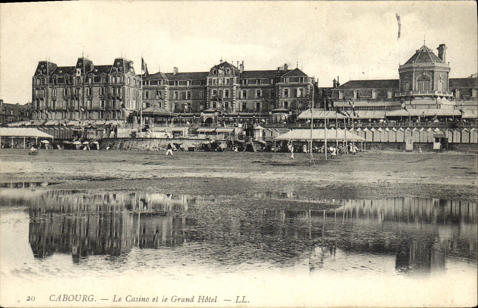 CPA Cabourg Le Casino et le grand Hotel