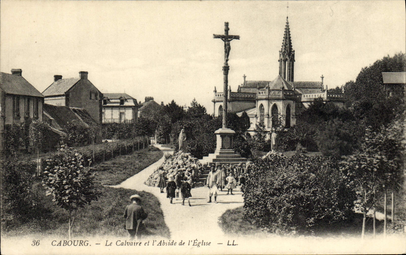 POSTAL Cabourg de la VENDIMIA el martirio y el abisde de la iglesia
