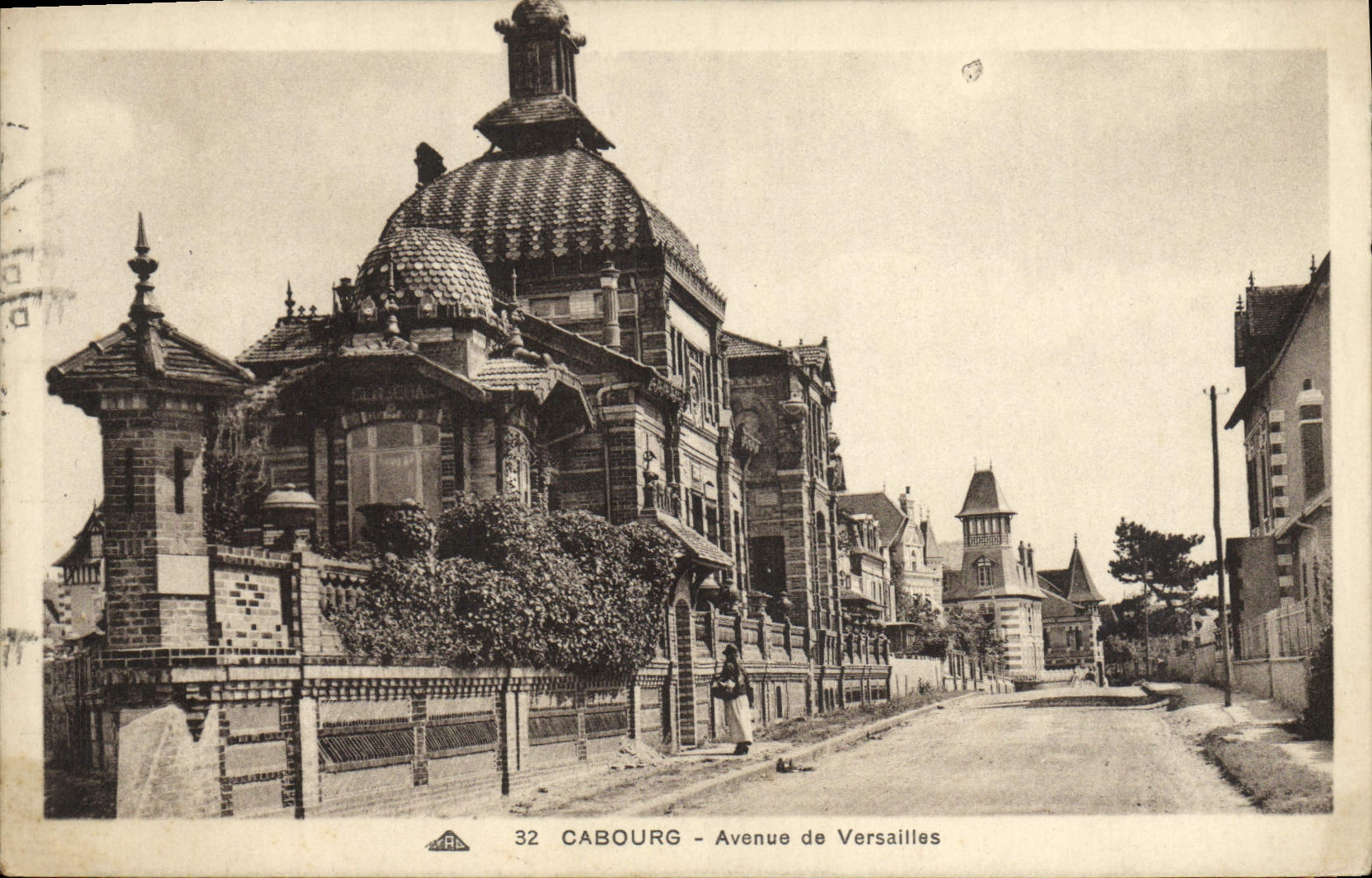 CPA Cabourg Avenue de Versailles