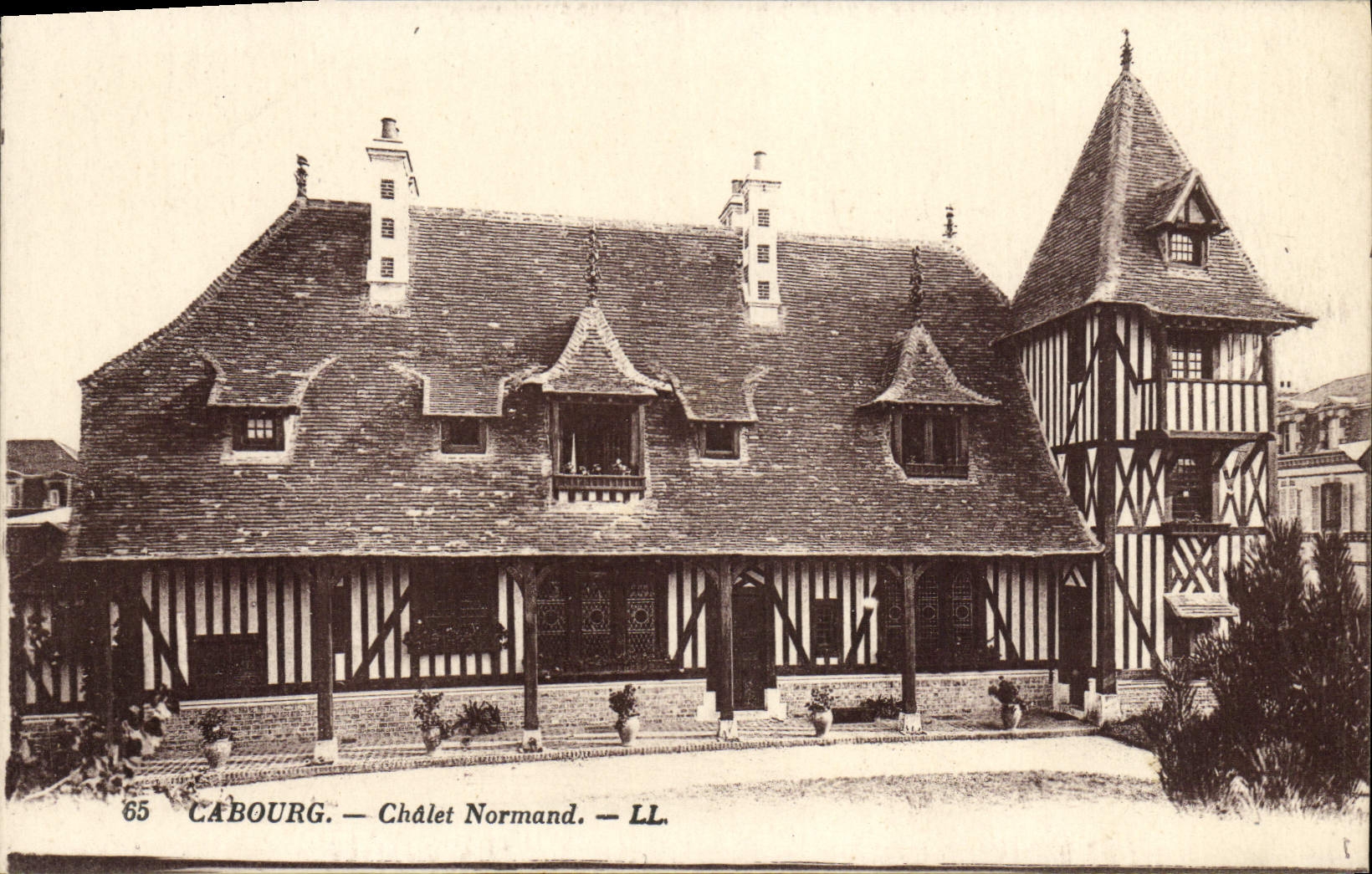 Cabaña normanda del país de Cabourg de la POSTAL de la VENDIMIA
