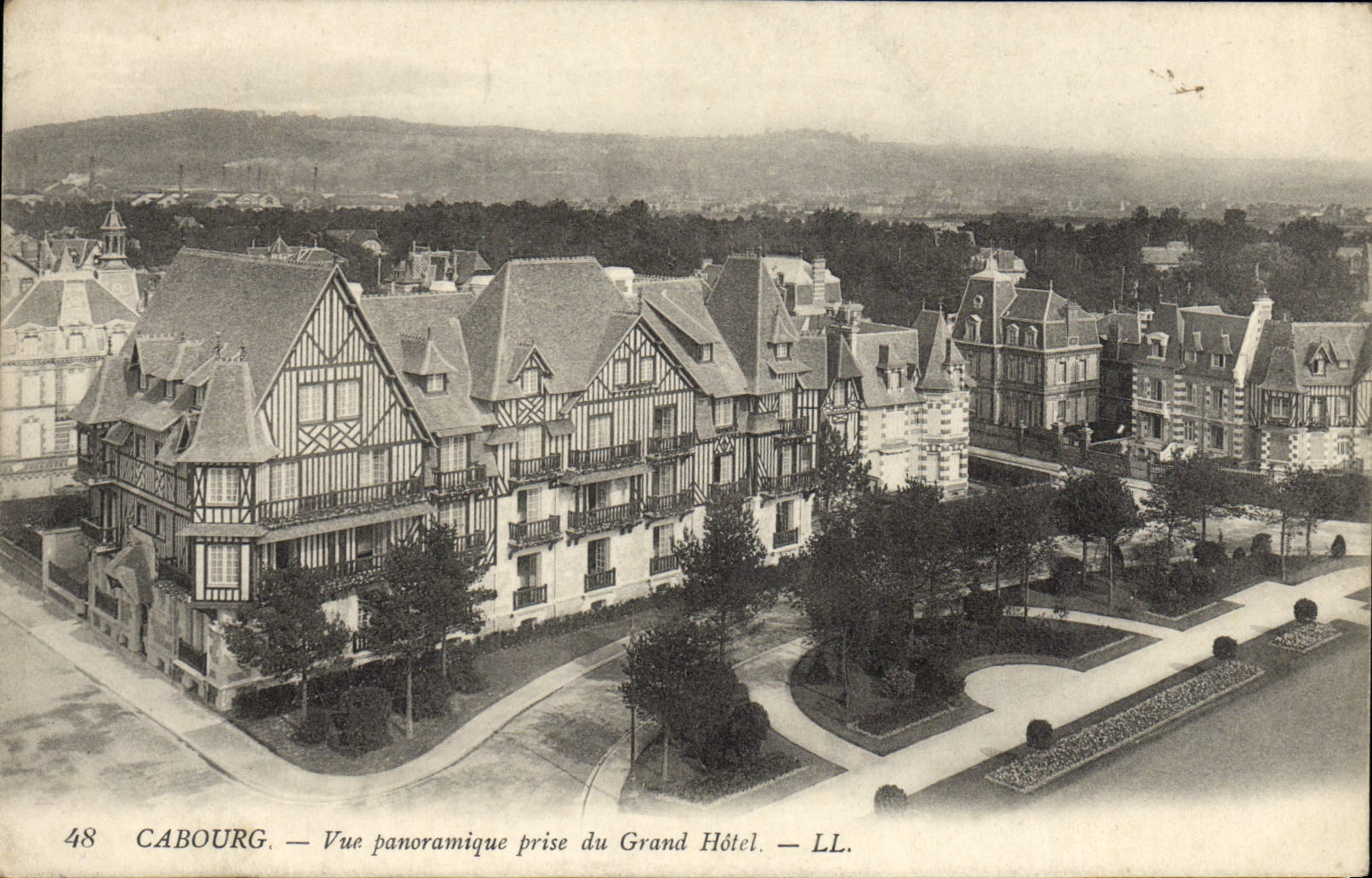 CPA Cabourg Vue Panoramique Prise du Grand Hotel