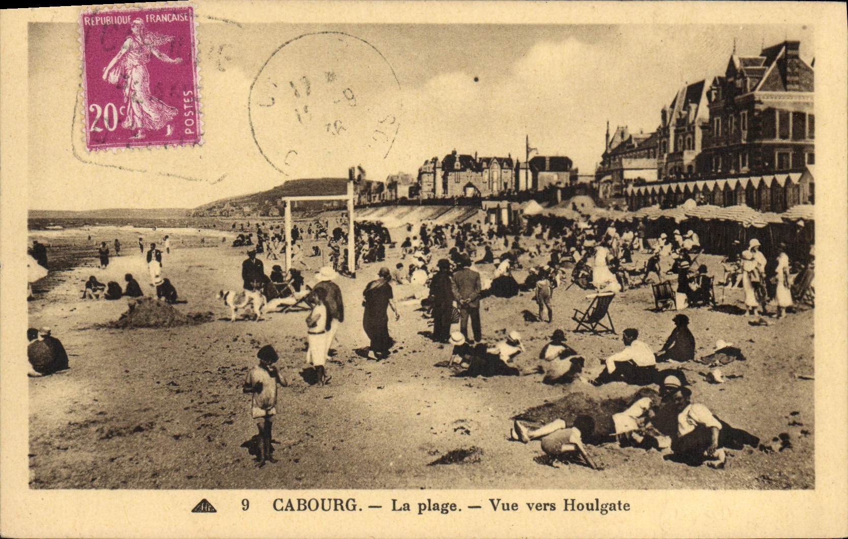CPA Cabourg La Plage Vue Vers Houlgate
