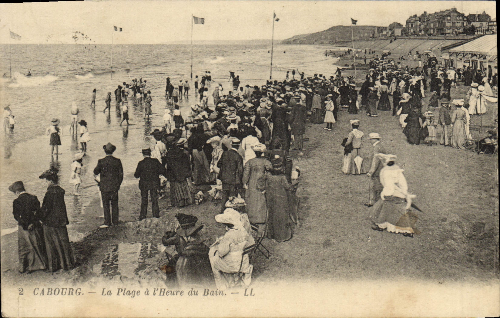 POSTAL Cabourg de la VENDIMIA la playa por la hora del baño