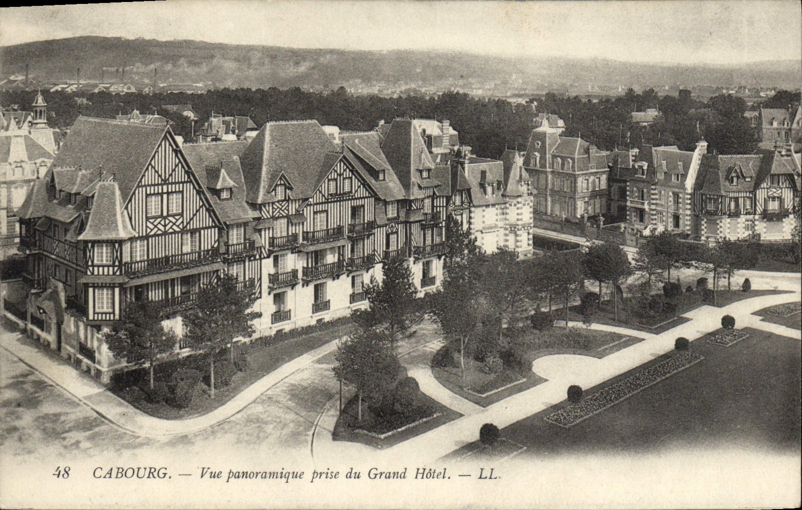 CPA Cabourg Vue panoramique prise du Grand Hotel