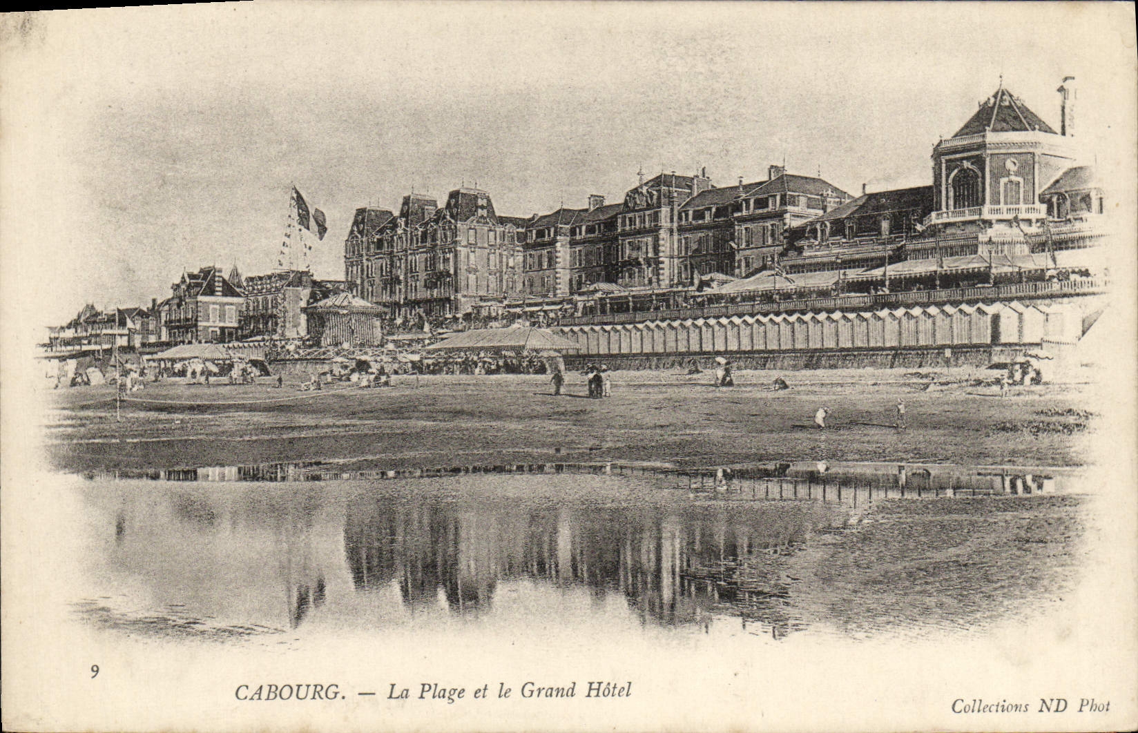 CPA Cabourg La Plage et le Grand Hotel 