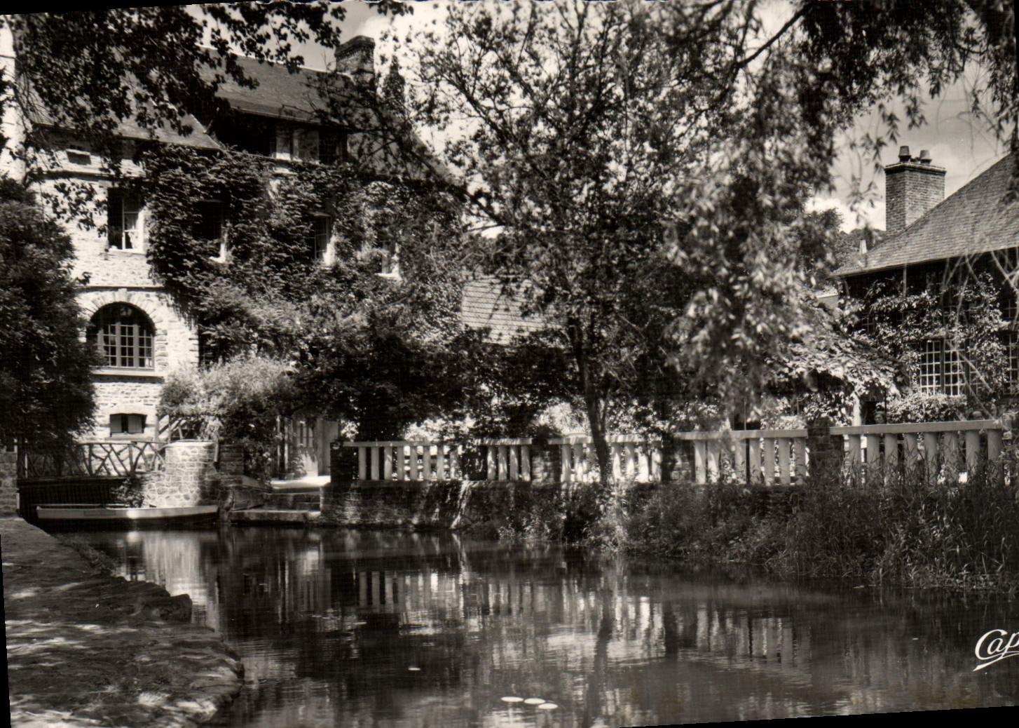 CPM Clecy Le Moulin de Vey le Barrage 