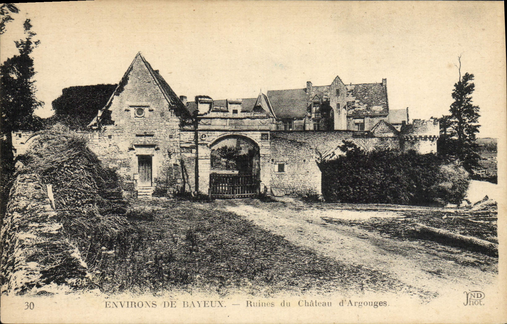 VINTAGE POSTCARD Surroundings of Bayeux Ruins of the Castle of Argouges