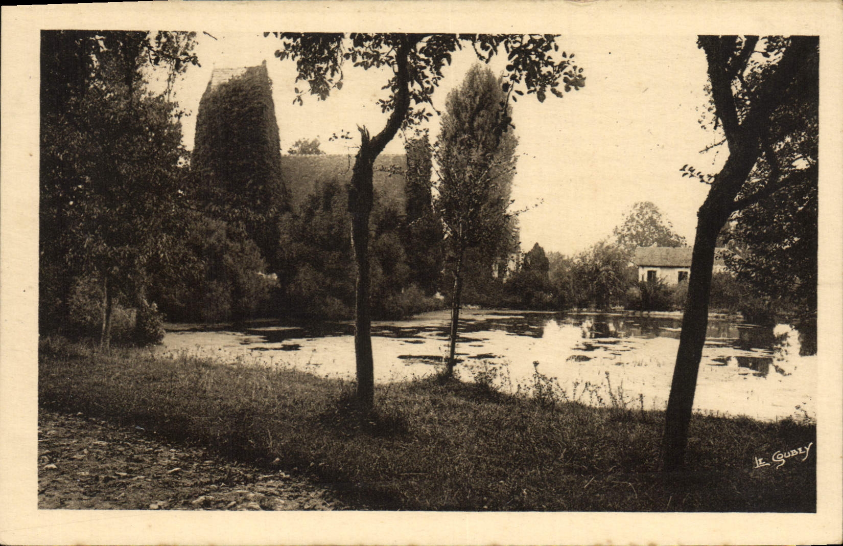 VINTAGE POSTCARD Cricqueboeuf Road of Trouville Villerville Honfleur Church
