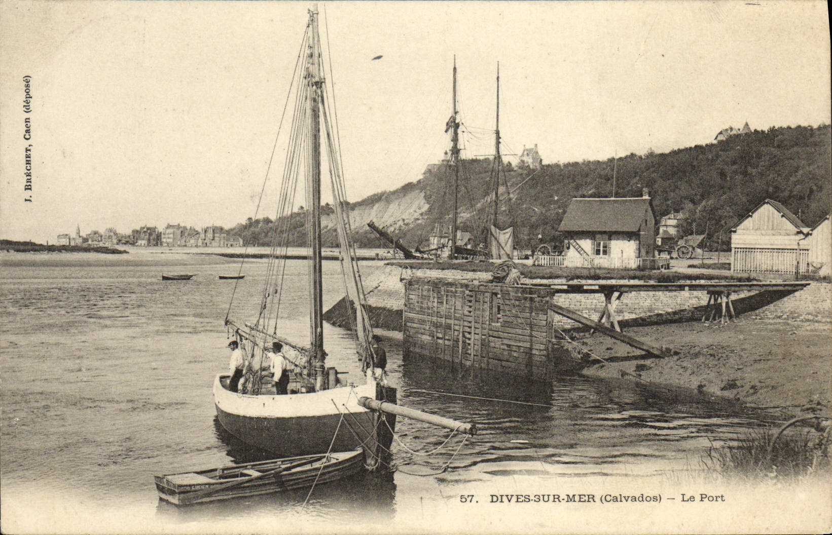 CPA Dives sur Mer Le Port Bateaux