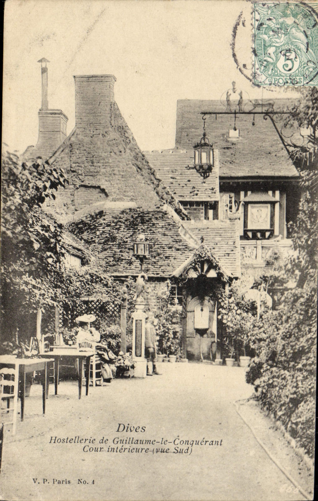 Mesón de moda divino del país de la POSTAL de la VENDIMIA de Guillermo la corte del interior del conquistador