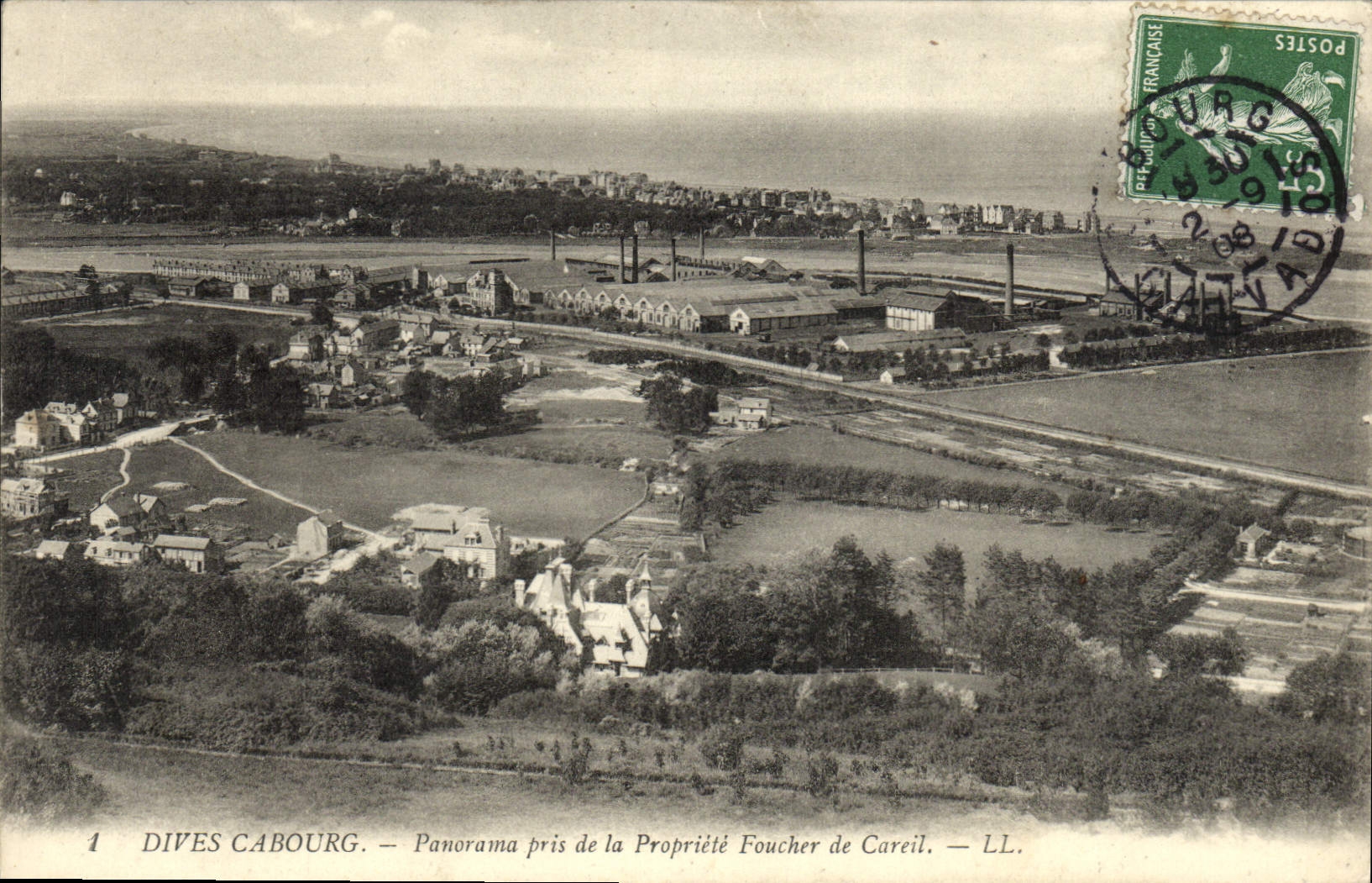 CPA Dives Cabourg Panorama pris de la Propriete Foucher de Careil