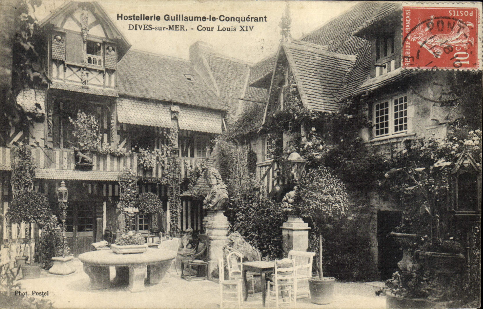 CPA Hostellerie de Guillaume le Conquerant Dives sur Mer Cour Louis XIV