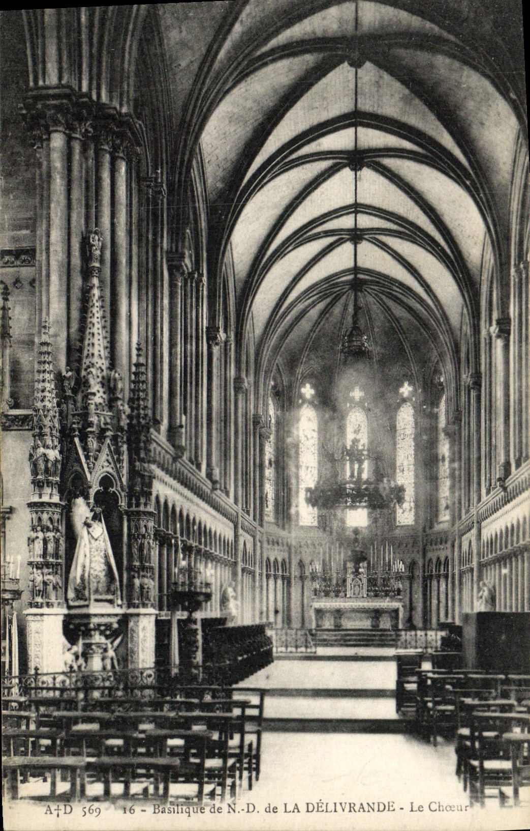 CPA Basilique de N D La Delivrande Le Choeur 
