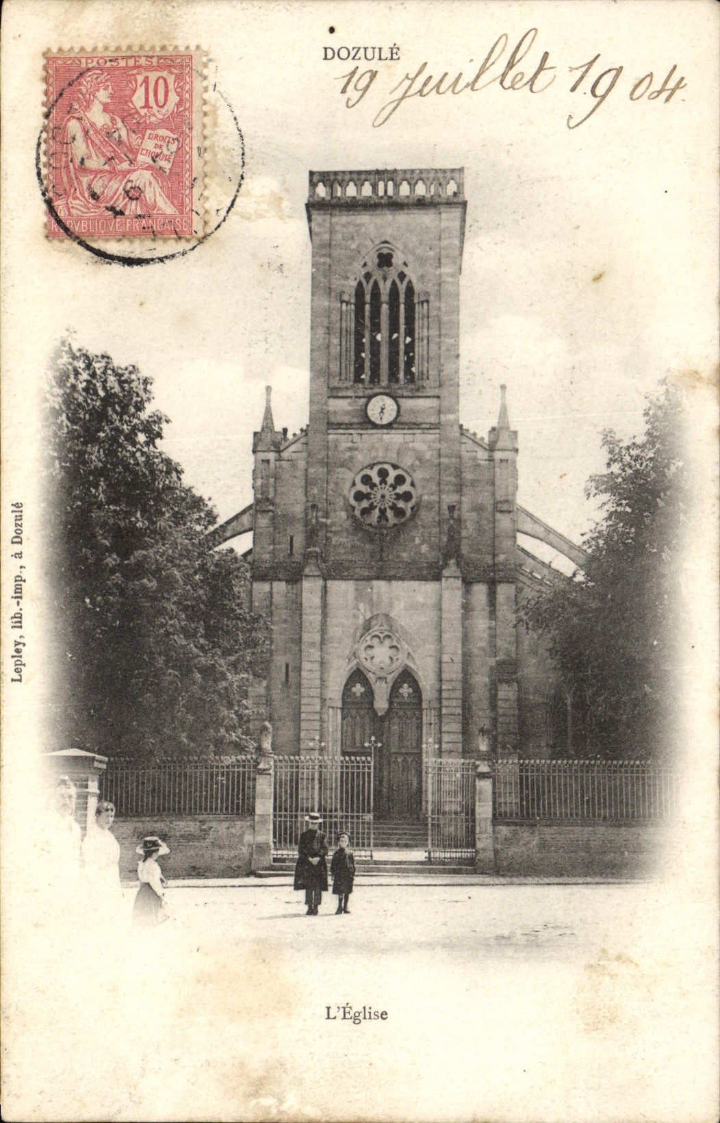 VINTAGE POSTCARD Dozule the Church