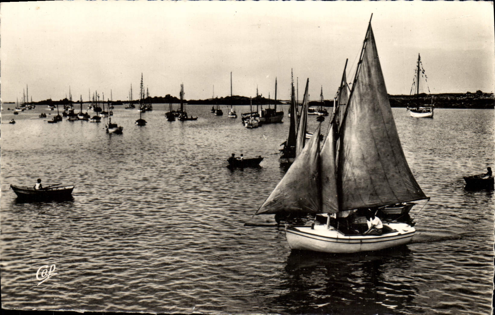 MODERN CARD Luc on sea small boats