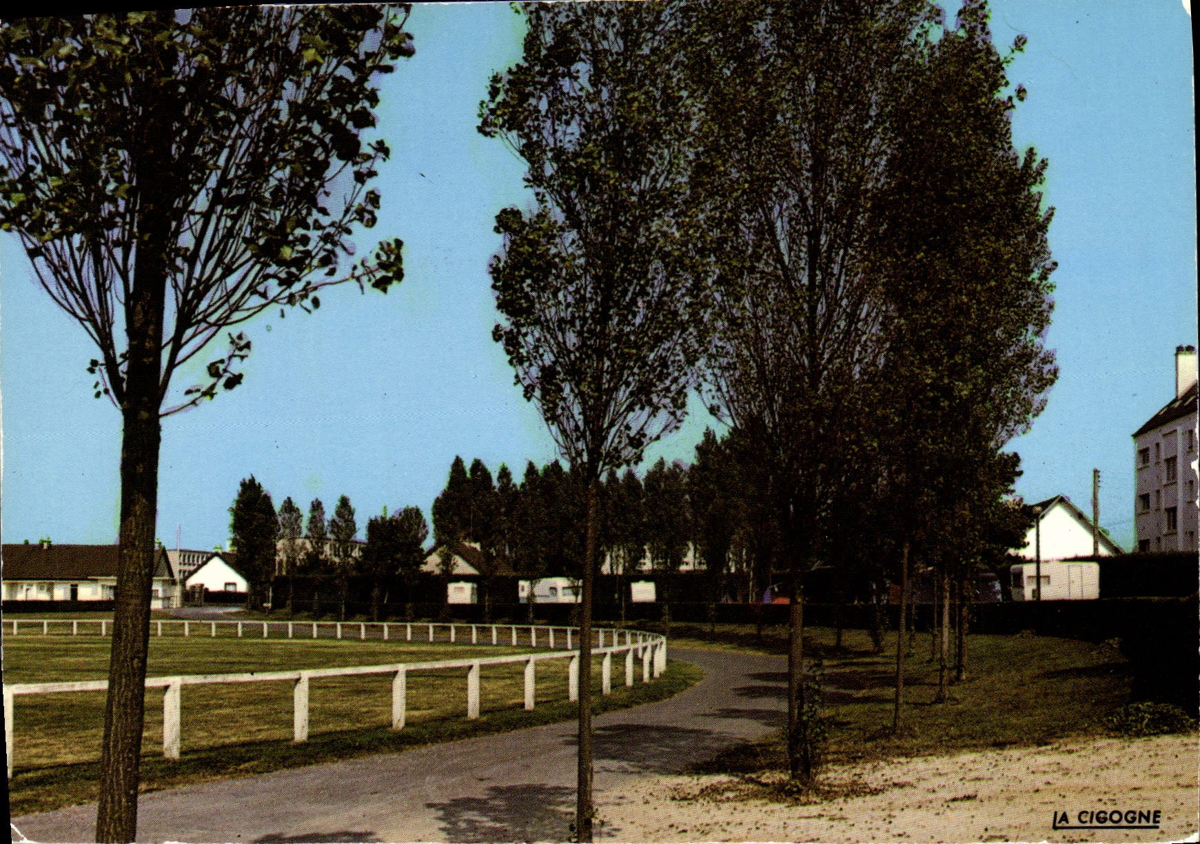 POSTAL MODERNA Isigny en el mar la tierra de deportes y el sitio para acampar