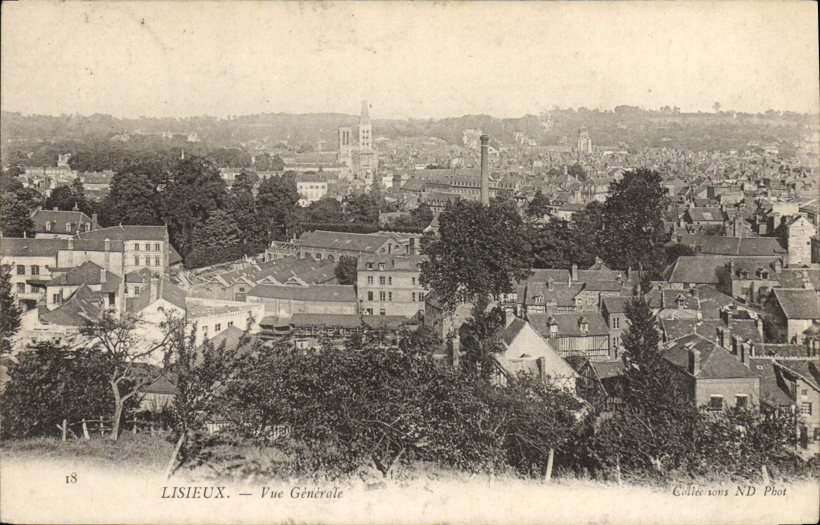 CPA Lisieux Vue generale