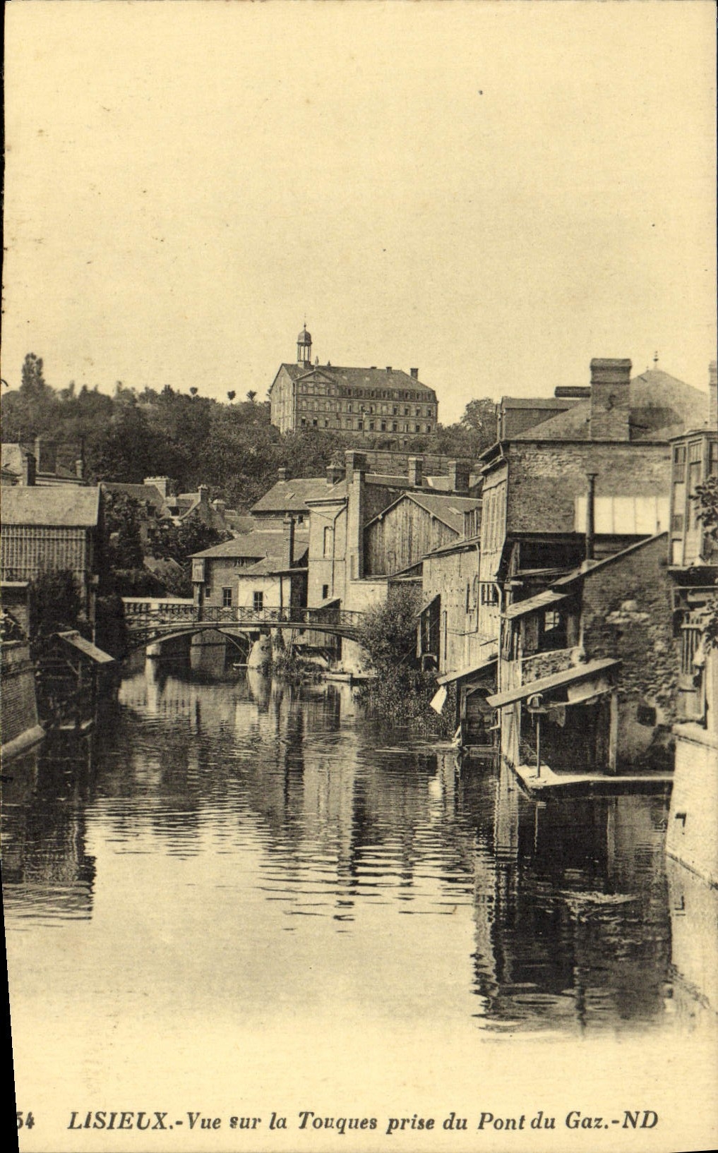 CPA Lisieux Vue sur la touques prise du pont du gaz