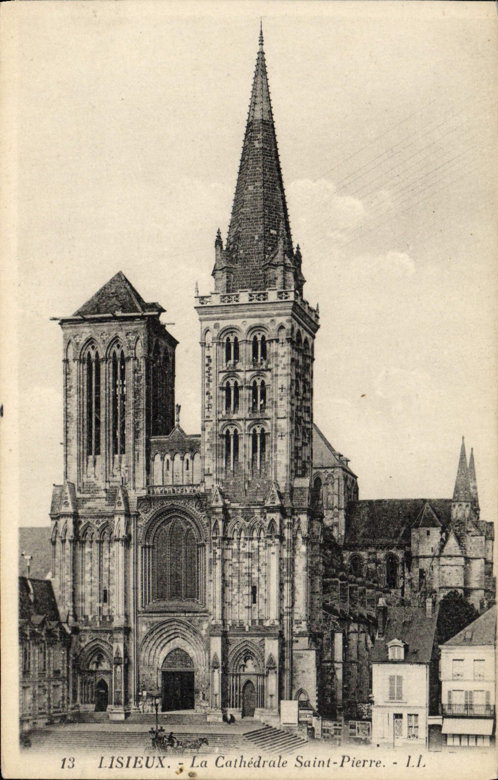 CPA Lisieux Cathedrale Saint pierre