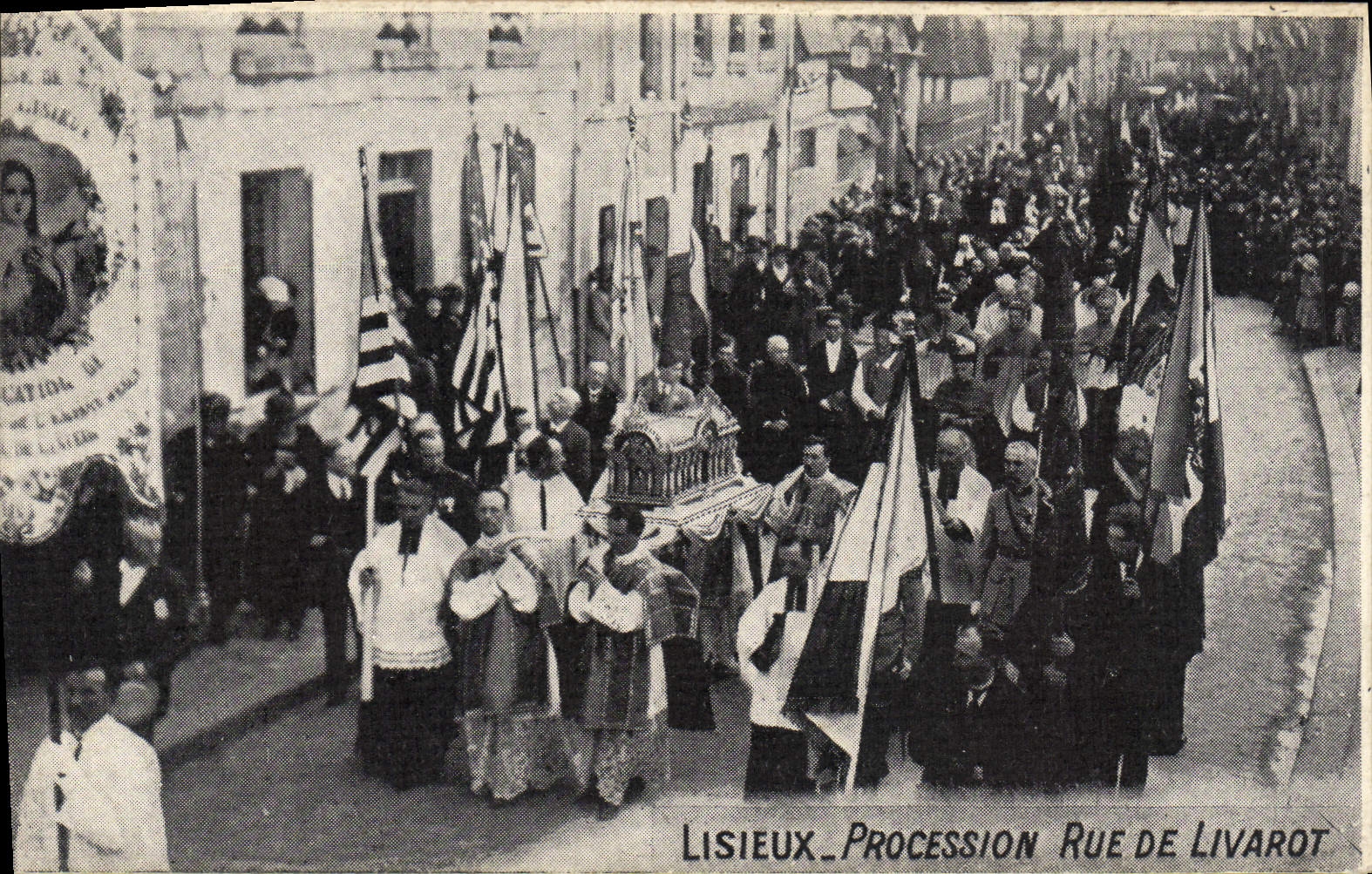 Calle de la procesión de Lisieux de la POSTAL de la VENDIMIA de Livarot