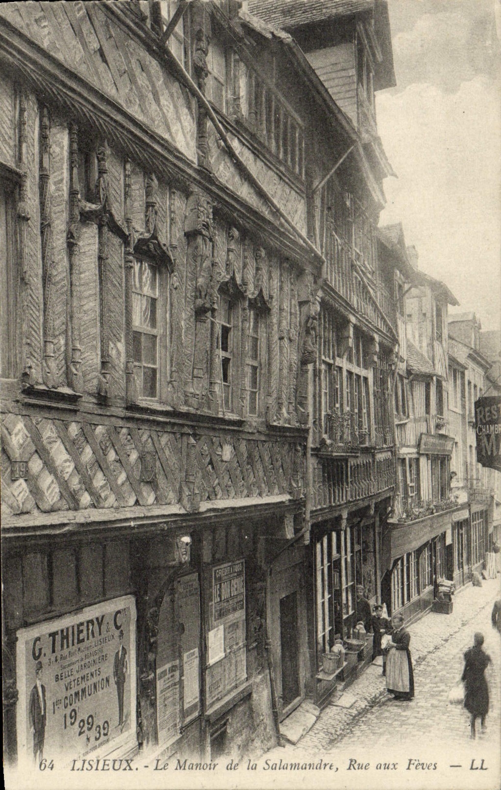CPA Lisieux Le Manoir de la salamandre rue aux fevres