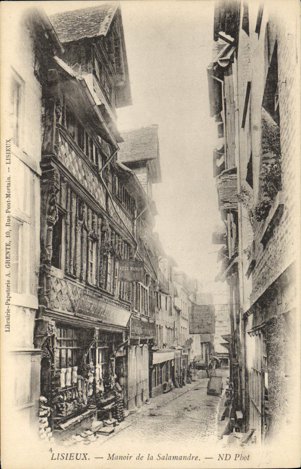 CPA Lisieux Manoir de la salamandre