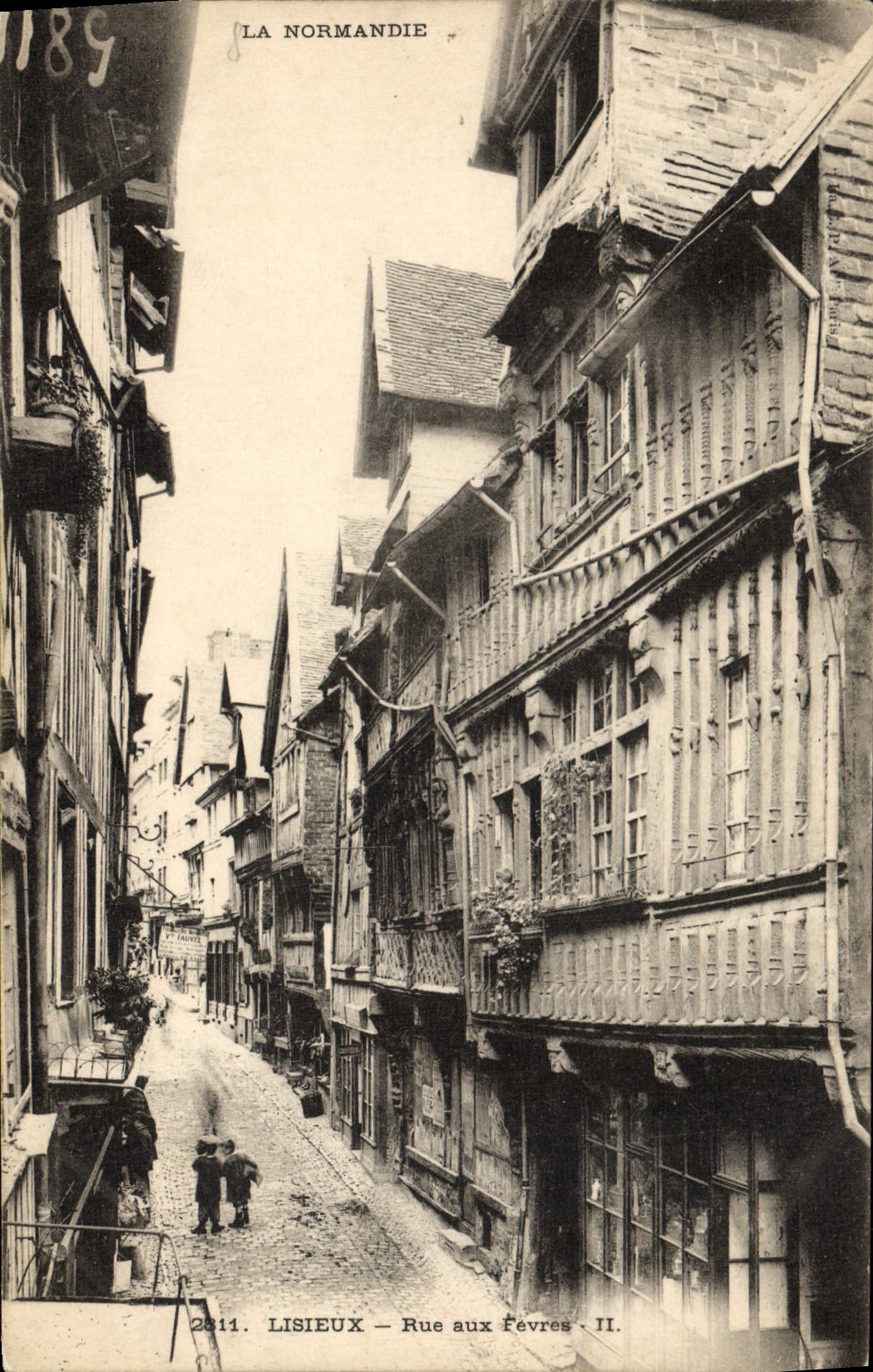 CPA Lisieux Rue Aux Fevres
