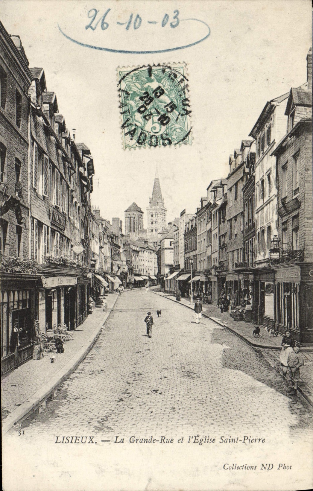 CPA Lisieux la grande rue et l'eglise saint pierre