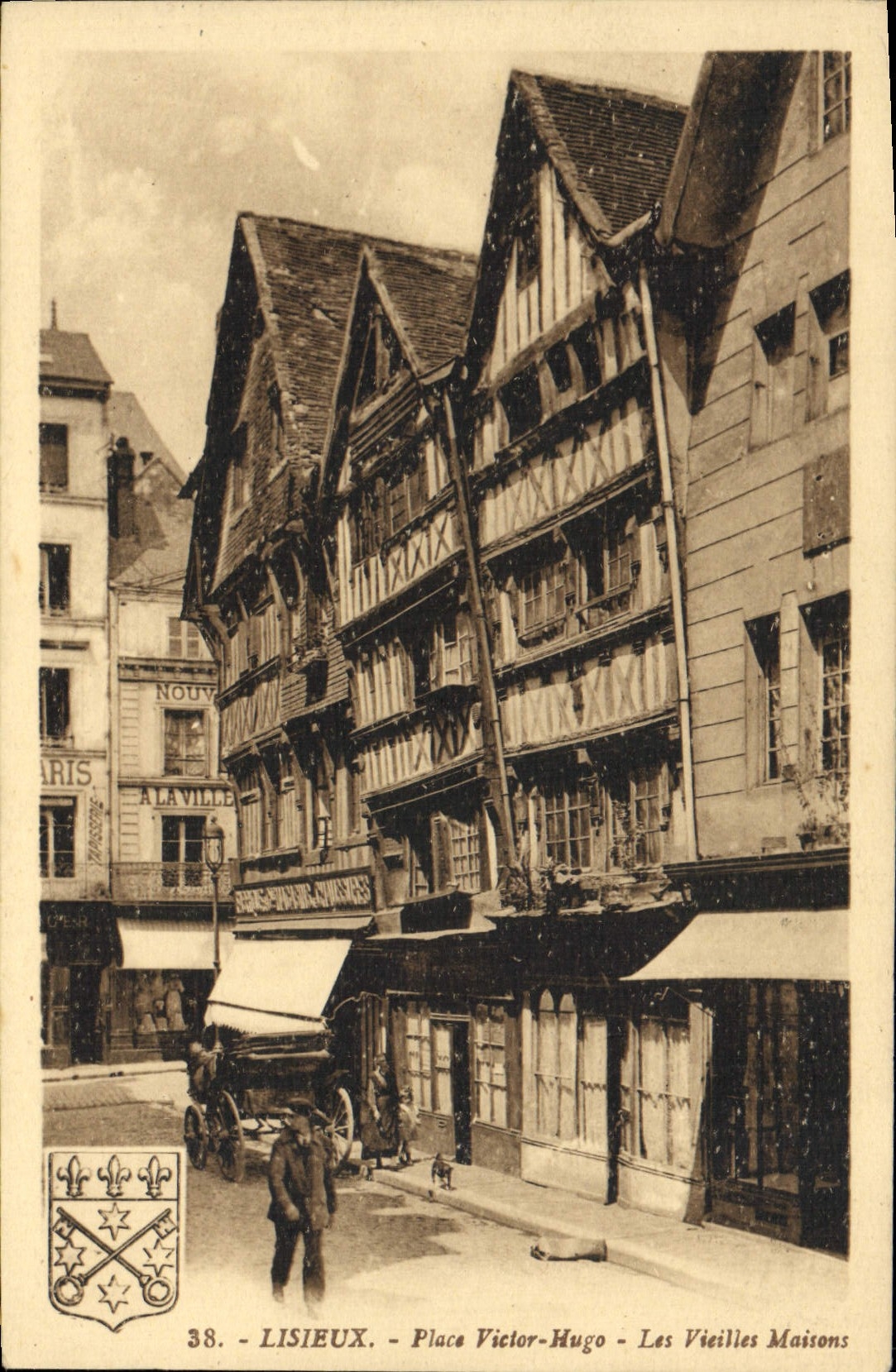 La POSTAL Lisieux de la VENDIMIA coloca a Victor Hugo las casas viejas