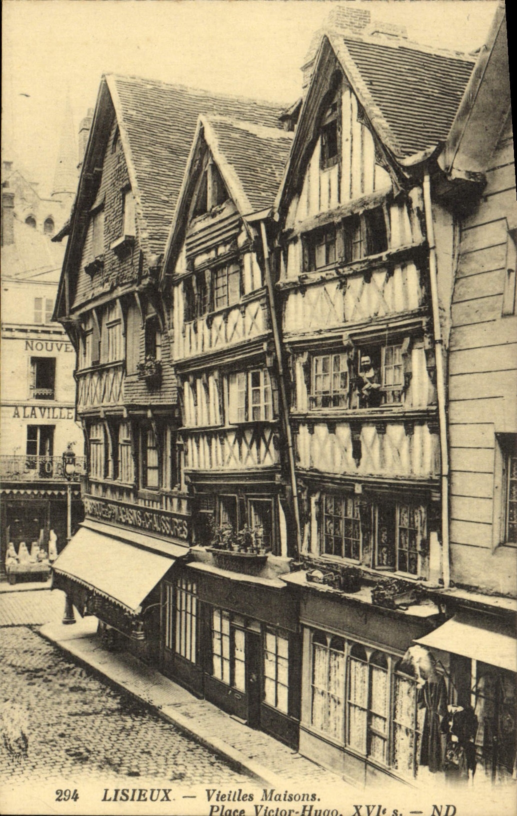 CPA Lisieux Maisons place victor hugo