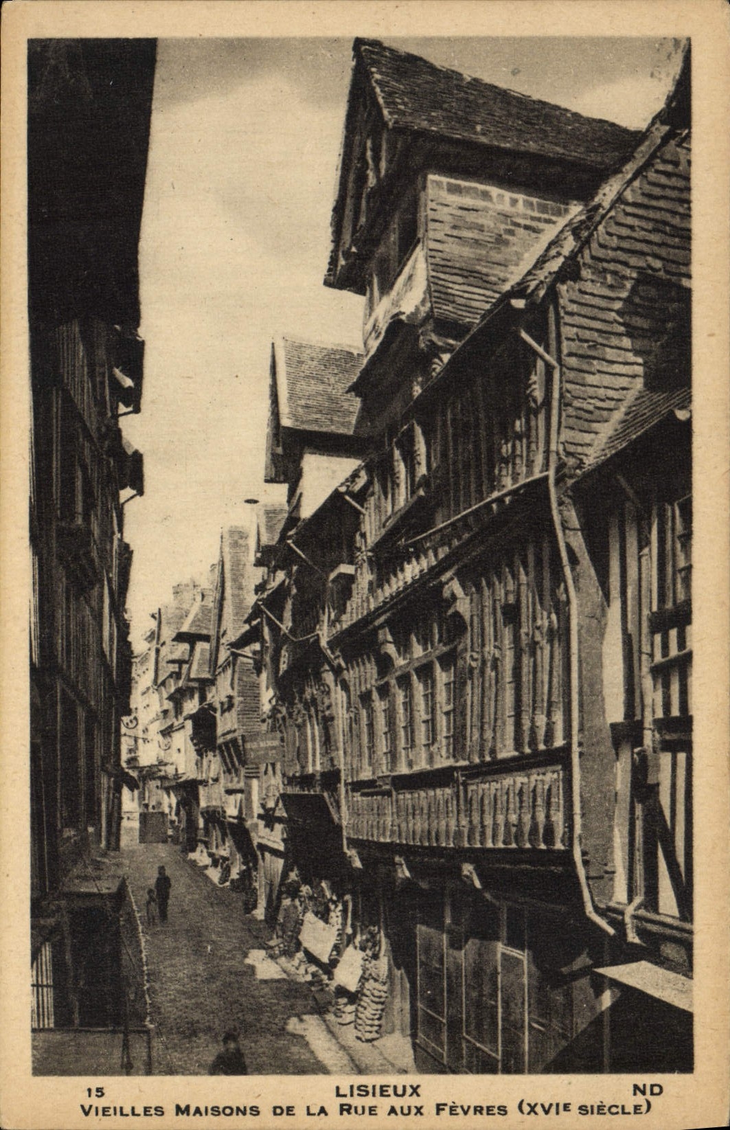 CPA Lisieux vieilles maisons de la rue aux Fevres