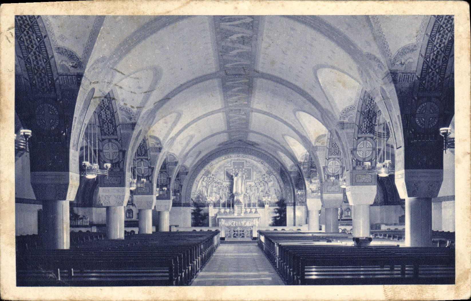 CPA La basilique De Lisieux La crypte vue generale