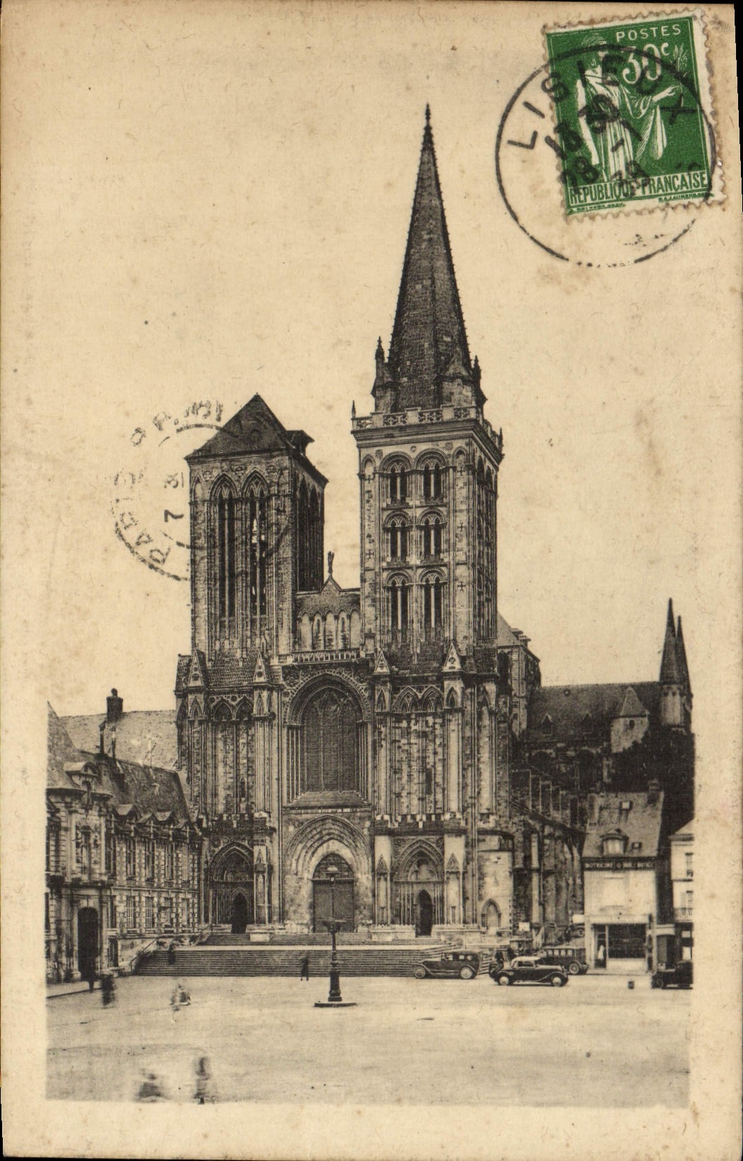 El St de la catedral de Lisieux de la POSTAL de la VENDIMIA afila con piedra a Peter santo