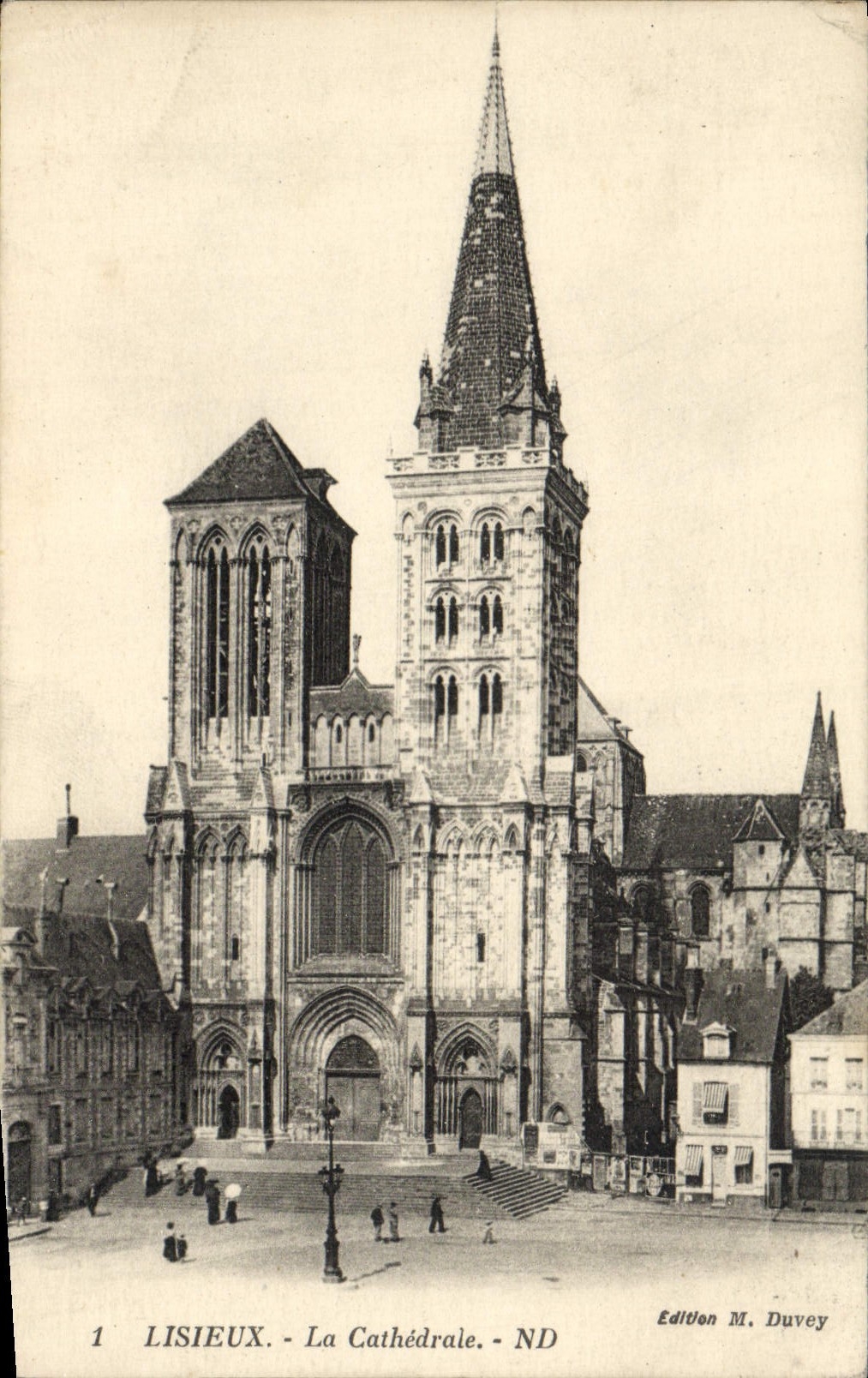 CPA Lisieux La cathedrale