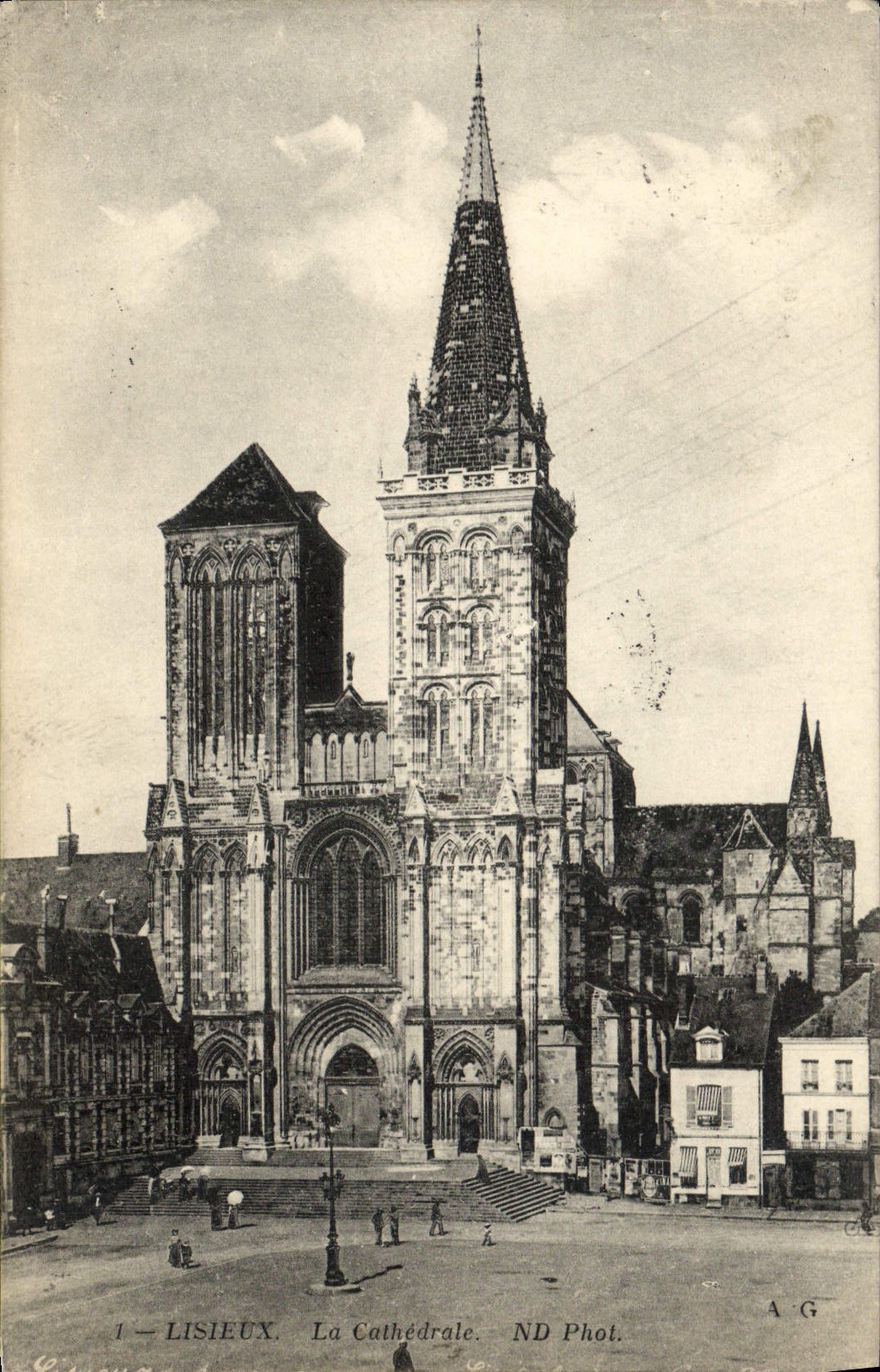 CPA Lisieux La cathedrale