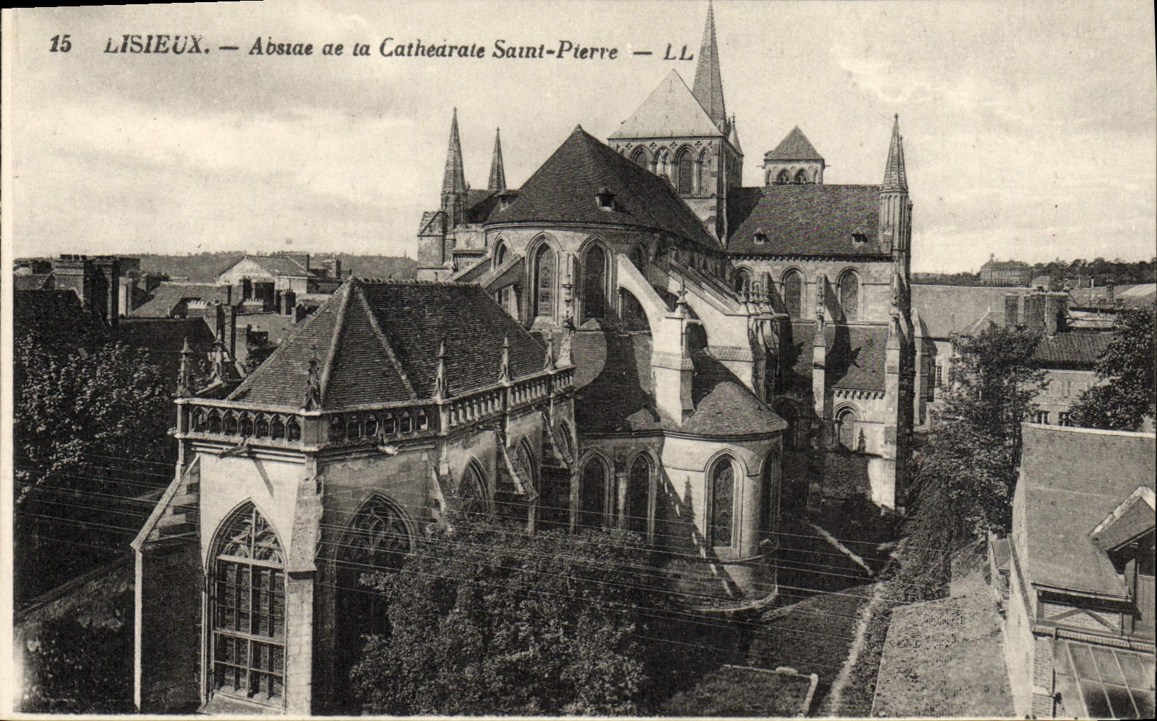 CPA Lisieux Abside de la cathedrale saint pierre