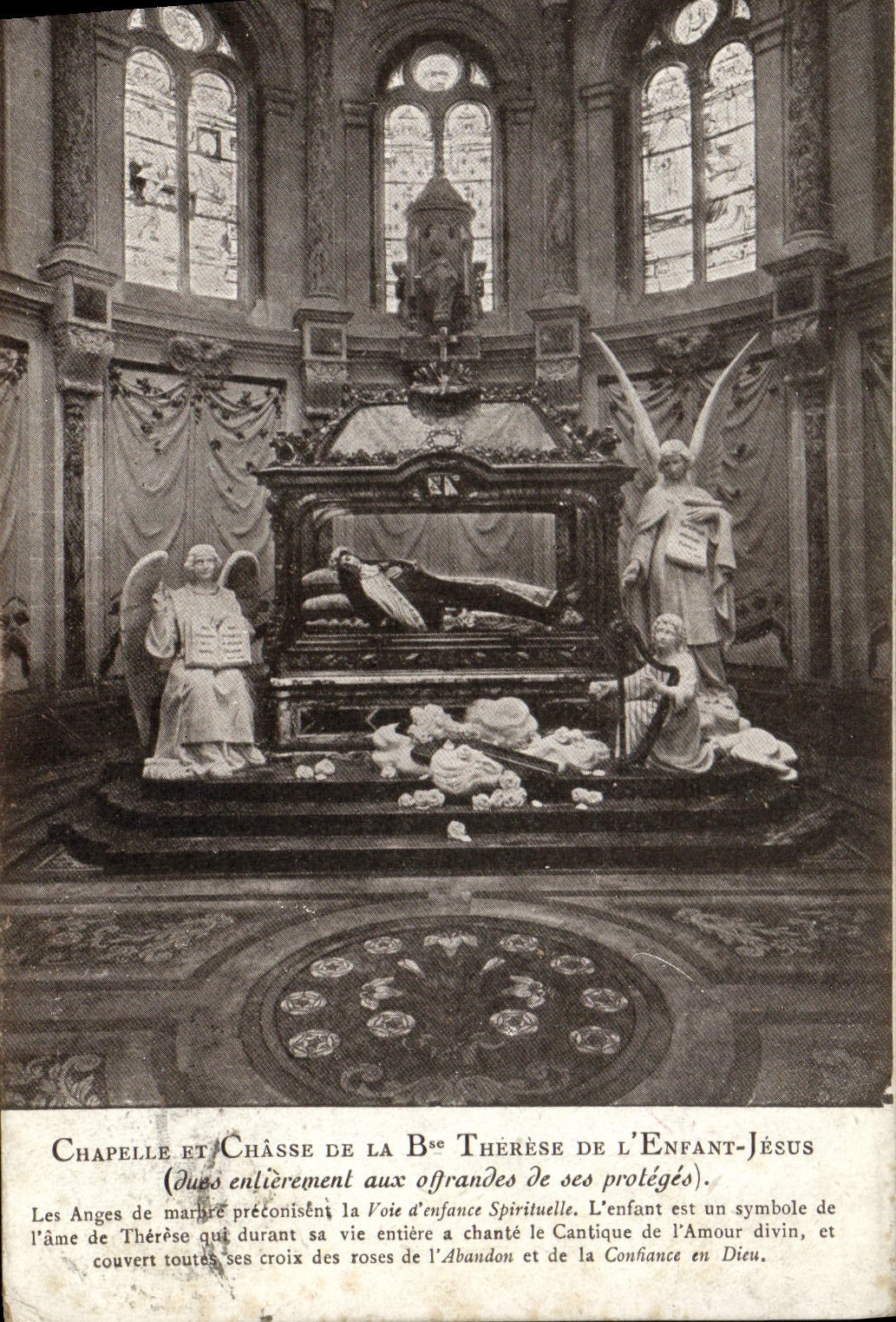 La cámara acorazada de la POSTAL de la VENDIMIA y expulsa de la Teresa del niño Jesús Lisieux