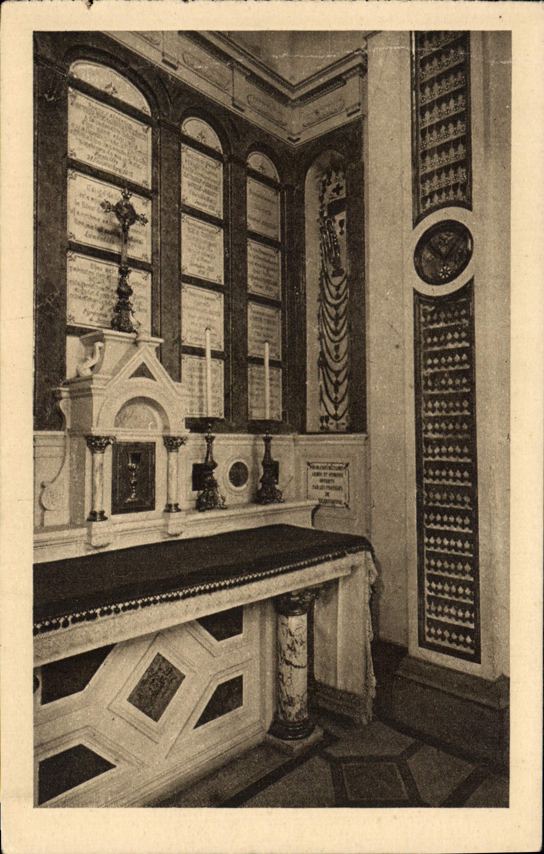 CPA La chapelle des carmelites de Lisieux