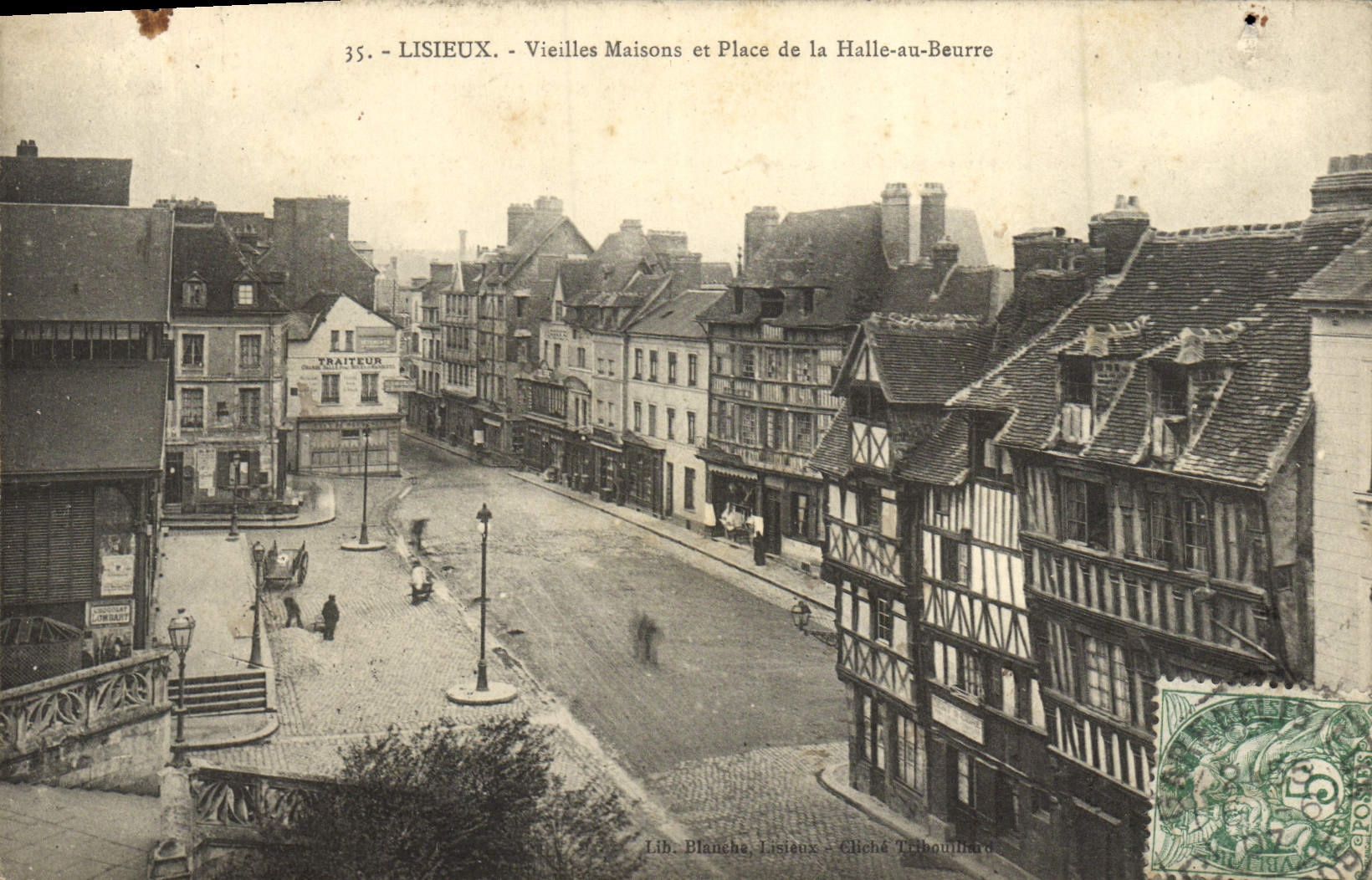 CPA Lisieux Vieilles Maisons de la place du marche au beurre