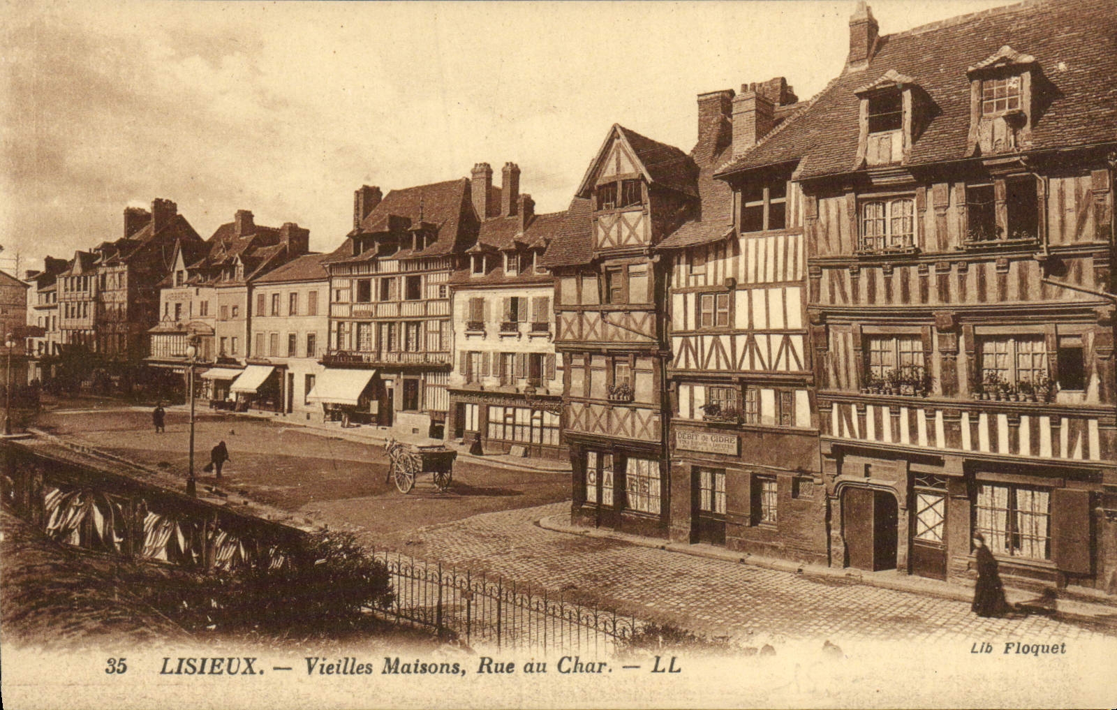 CPA Lisieux Vieilles maisons rue au char