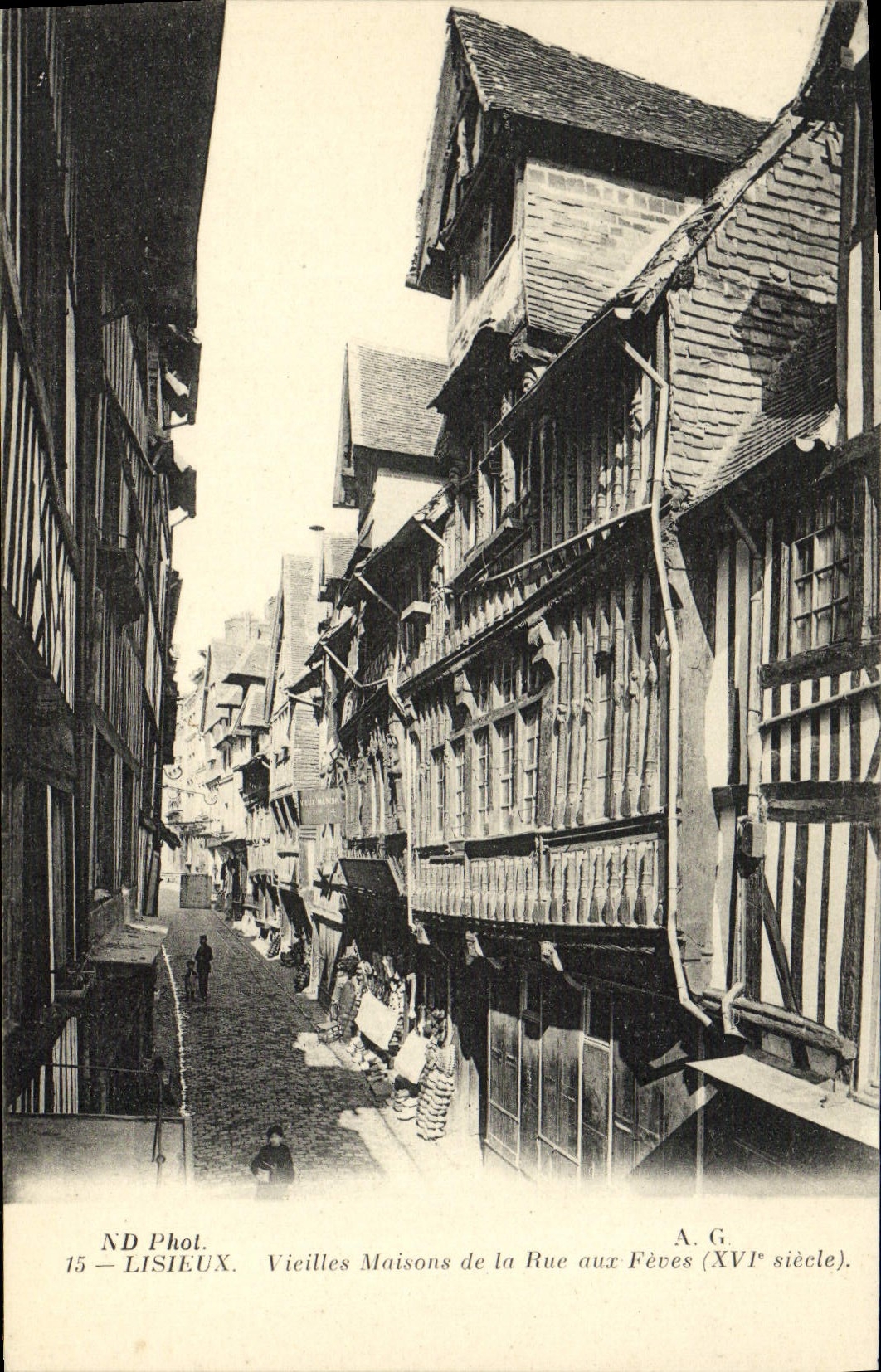 CPA Lisieux Vieilles Maisons de la rue aux fevres