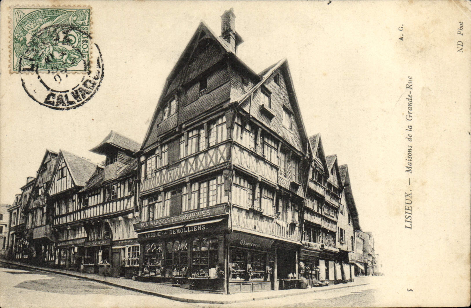 CPA Lisieux Maisons de la grande rue
